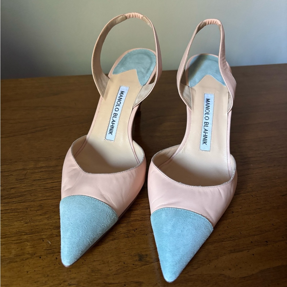 Manolo Blahnik Tan and Blue Slingback Heels